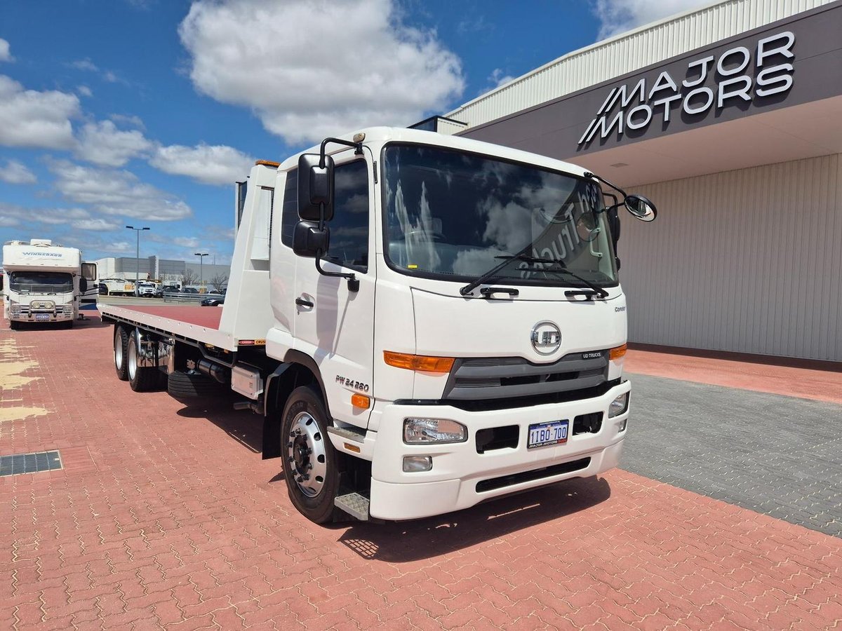 2018 UD Pk240 280 Auto 6X4 Tilt Slide image 16
