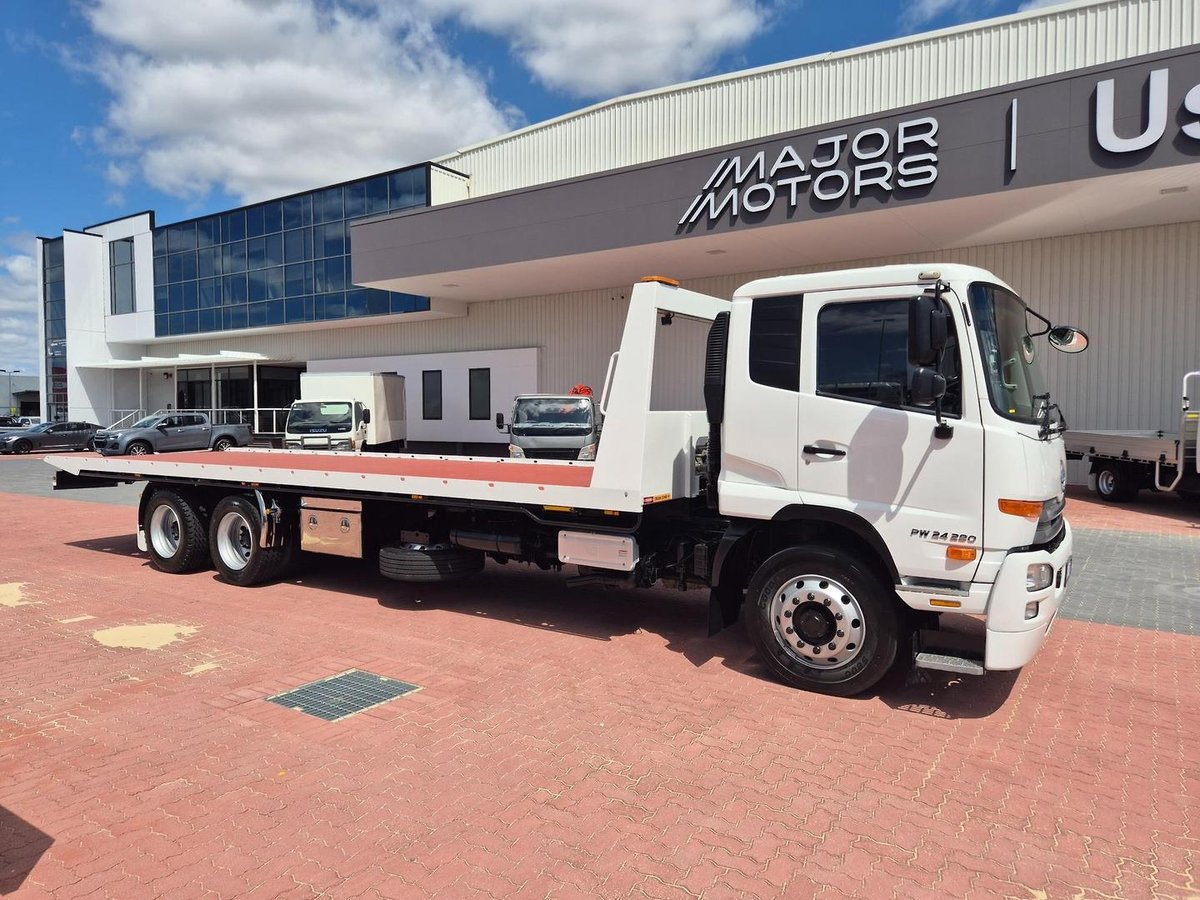 2018 UD Pk240 280 Auto 6X4 Tilt Slide image 32