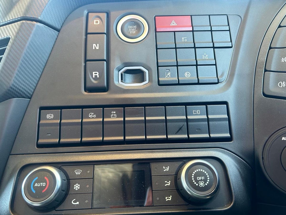 2026 Iveco S-Way AT230 image 25