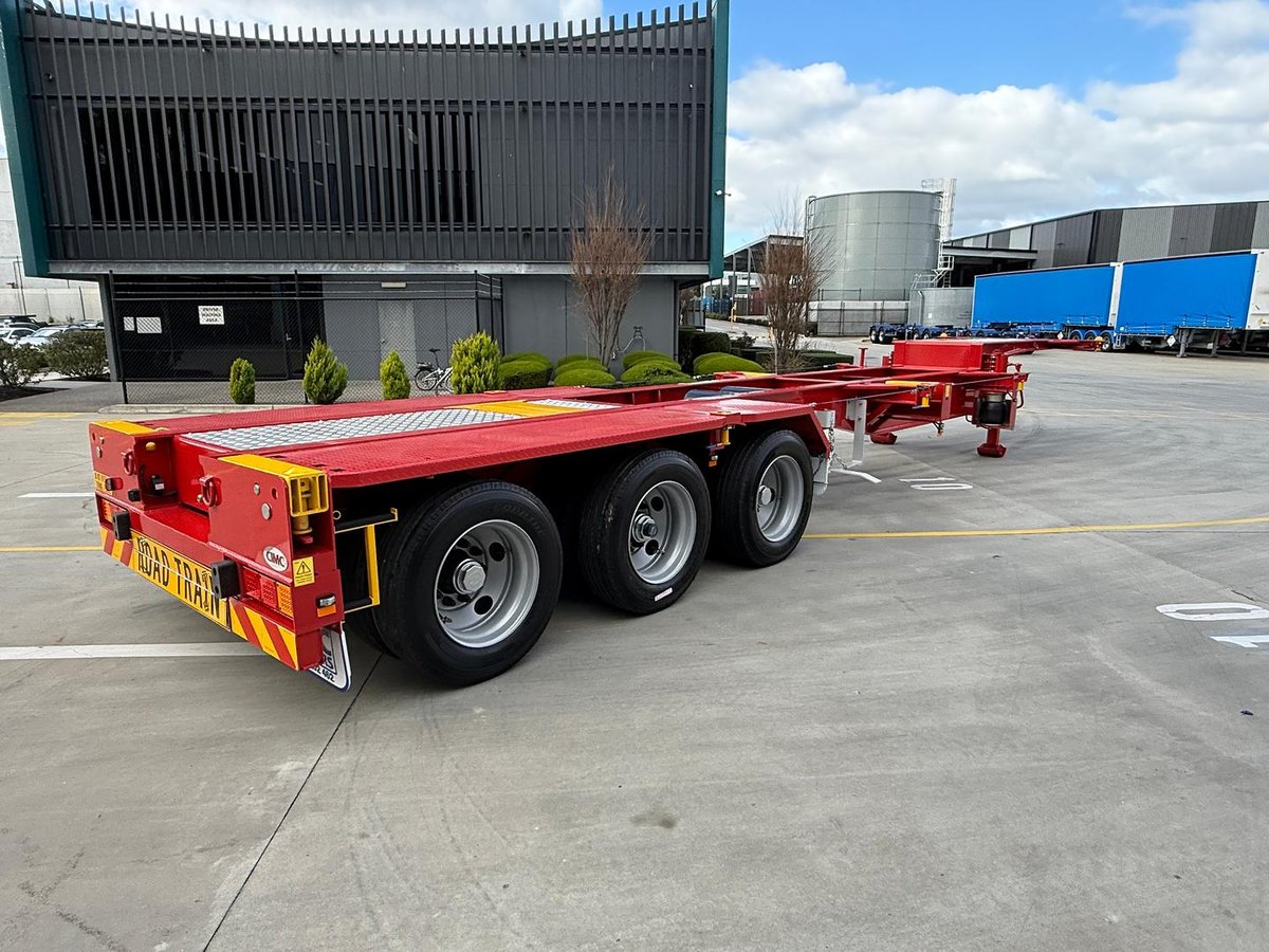 2026 CIMC 40' Drop Deck Skeletal image 2