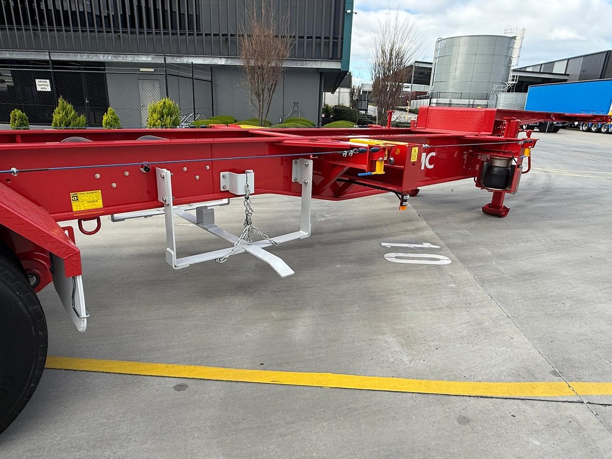 2026 CIMC 40' Drop Deck Skeletal image 12