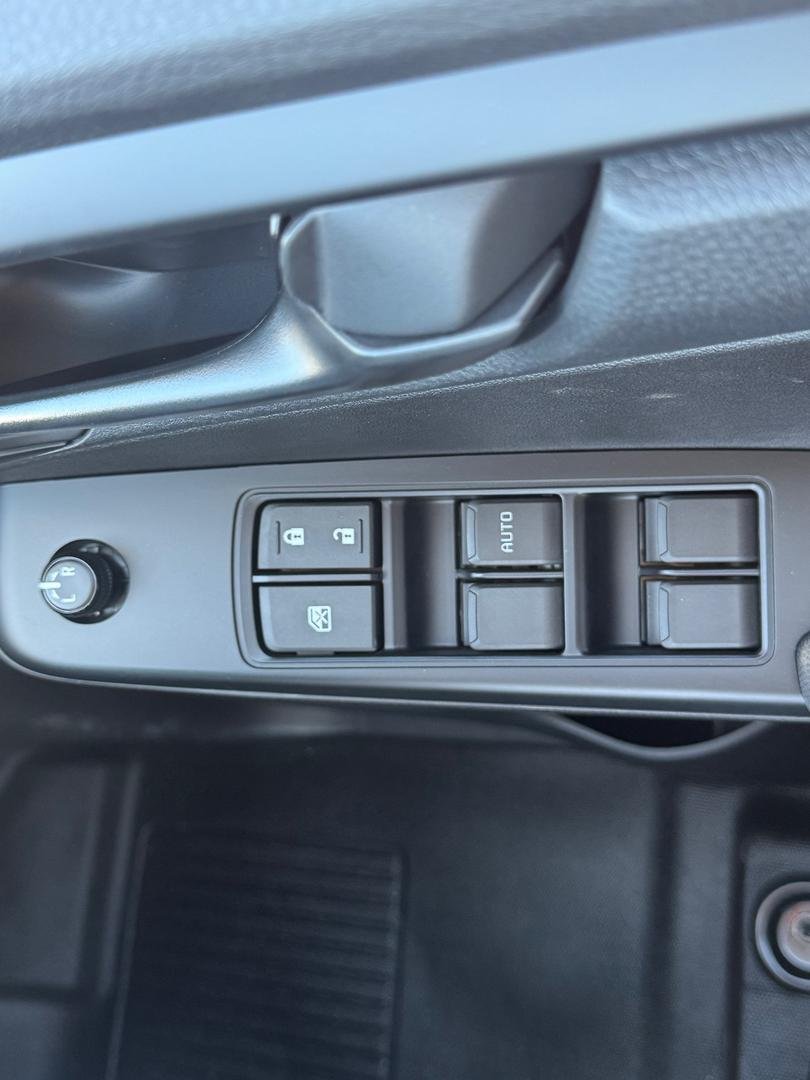 2026 Isuzu D-MAX SX MY25.5 4X4 Dual Range image 17