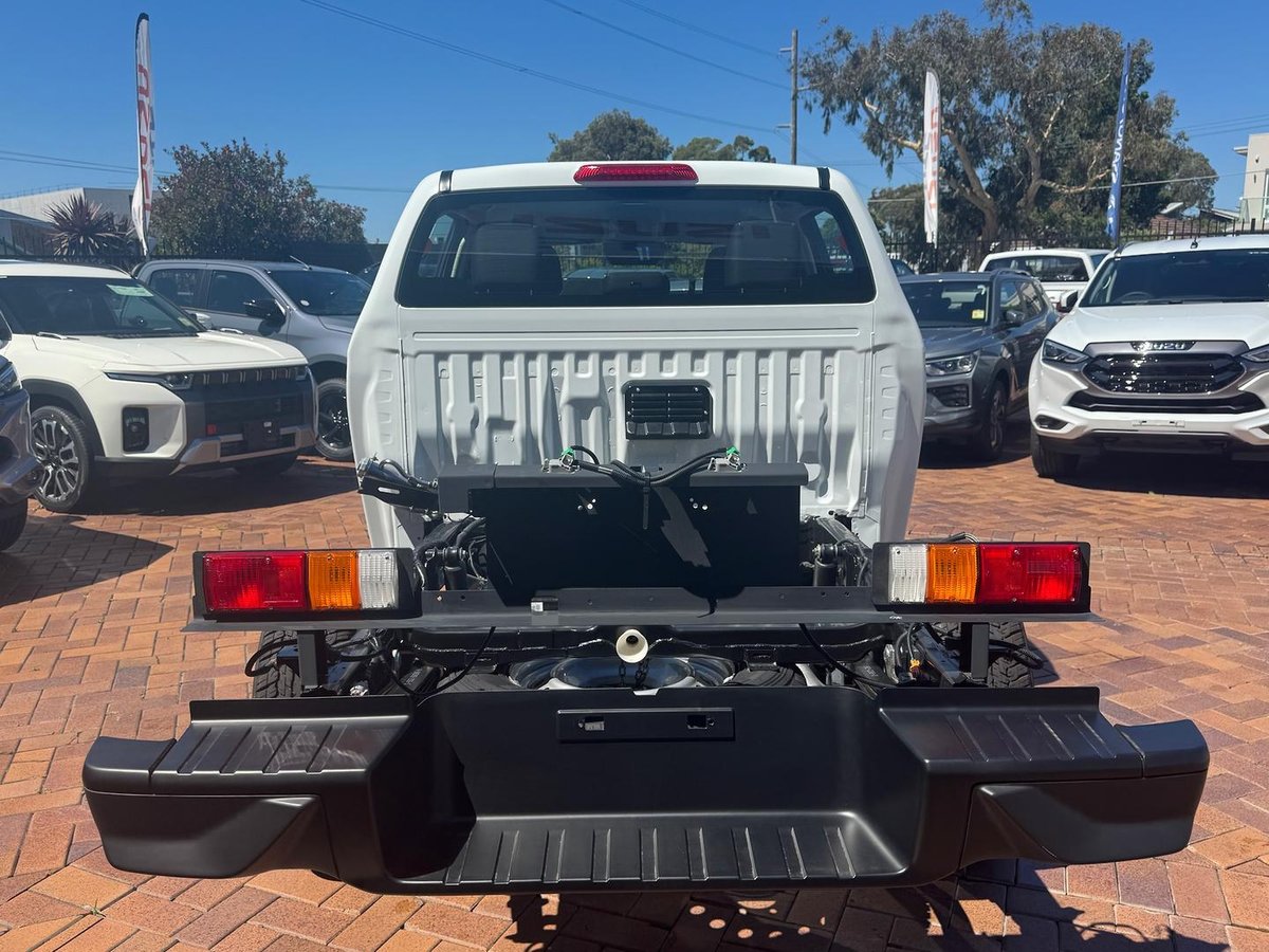 2026 Isuzu D-MAX SX MY25.5 4X4 Dual Range image 7