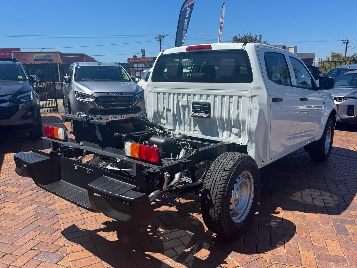 2026 Isuzu D-MAX SX MY25.5 4X4 Dual Range image 8