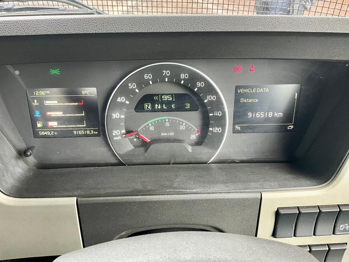 2018 Volvo Fm450 Sleeper. Hist Rwc  $90000+gst Volvo Fm450 Sleeper image 12