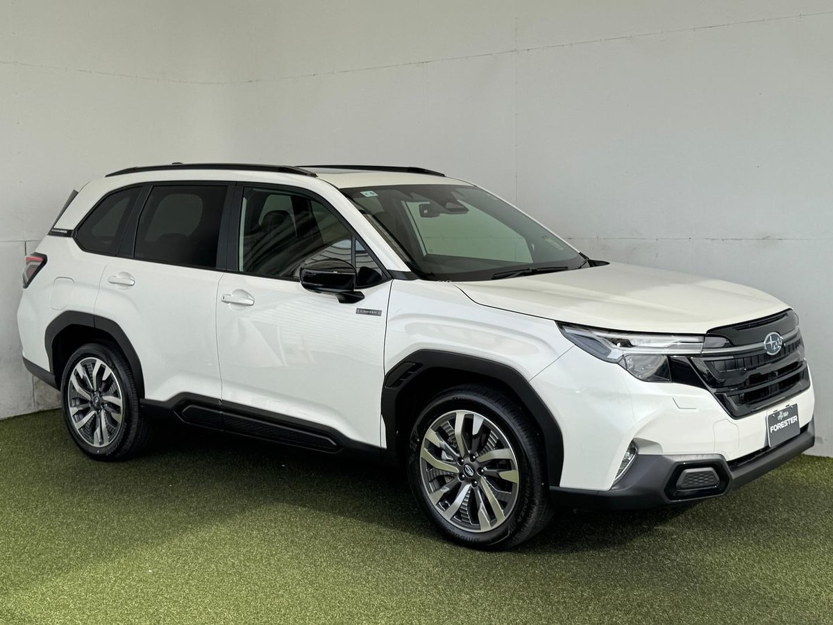 2025 Subaru Forester Hybrid Touring S6 MY26 AWD image 20