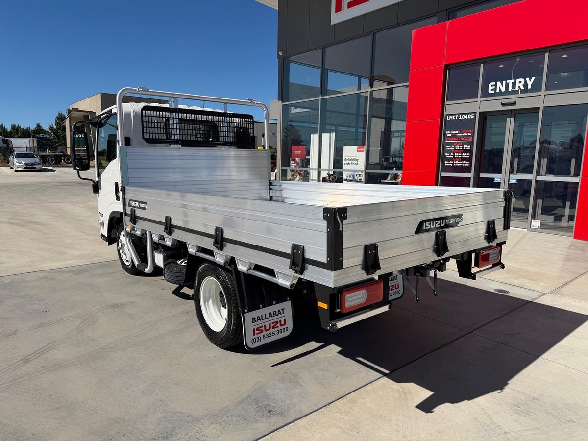 2025 Isuzu N Series Nlr 45-150 Dt D25 image 6