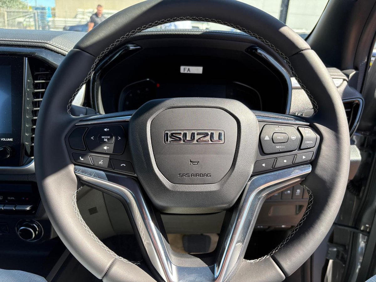 2026 Isuzu D-MAX LS-U+ MY25.5 4X4 Dual Range image 9