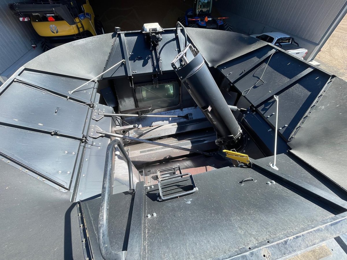 2016 New Holland Cr 9.90 image 14