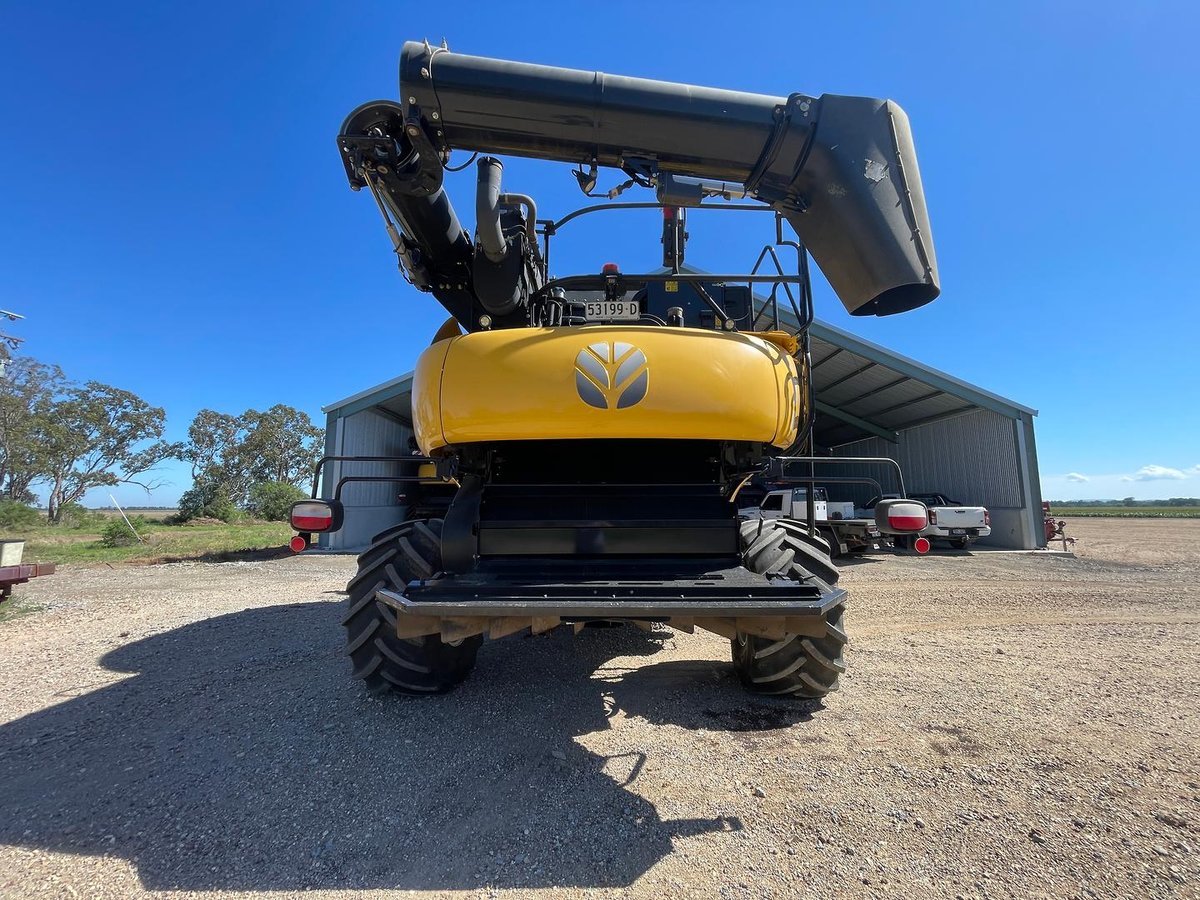2016 New Holland Cr 9.90 image 7