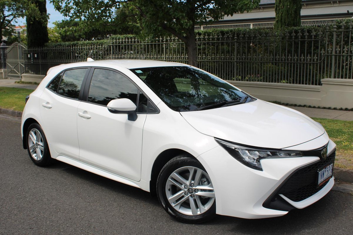 2018 Toyota Corolla Ascent Sport MZEA12R Glacier White