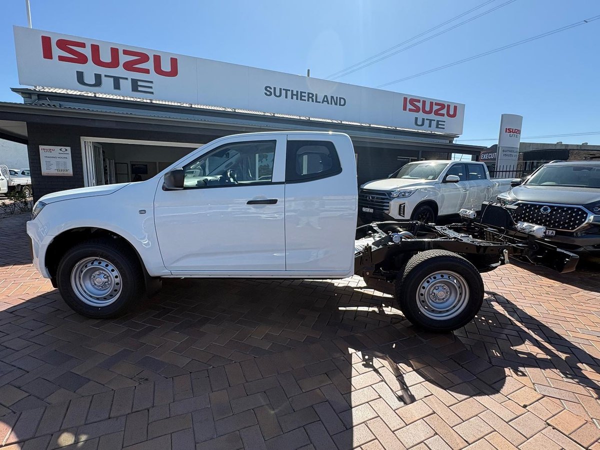 2026 Isuzu D-MAX SX High Ride MY25.5 4x2 image 4