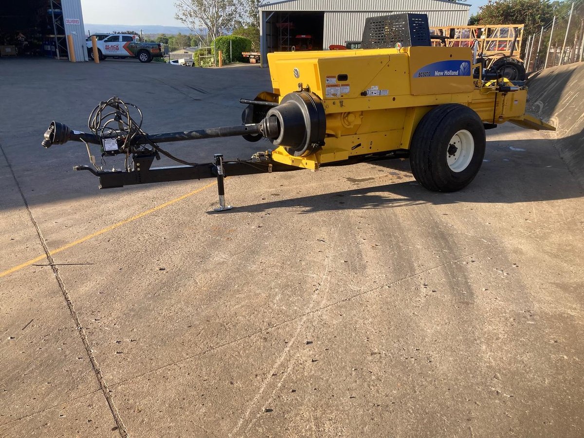 2025 New Holland 5070 image 6