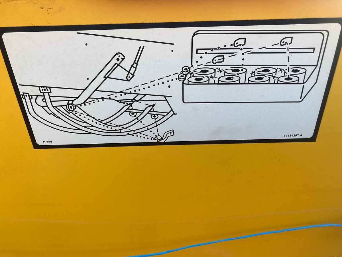 2025 New Holland 5070 image 14