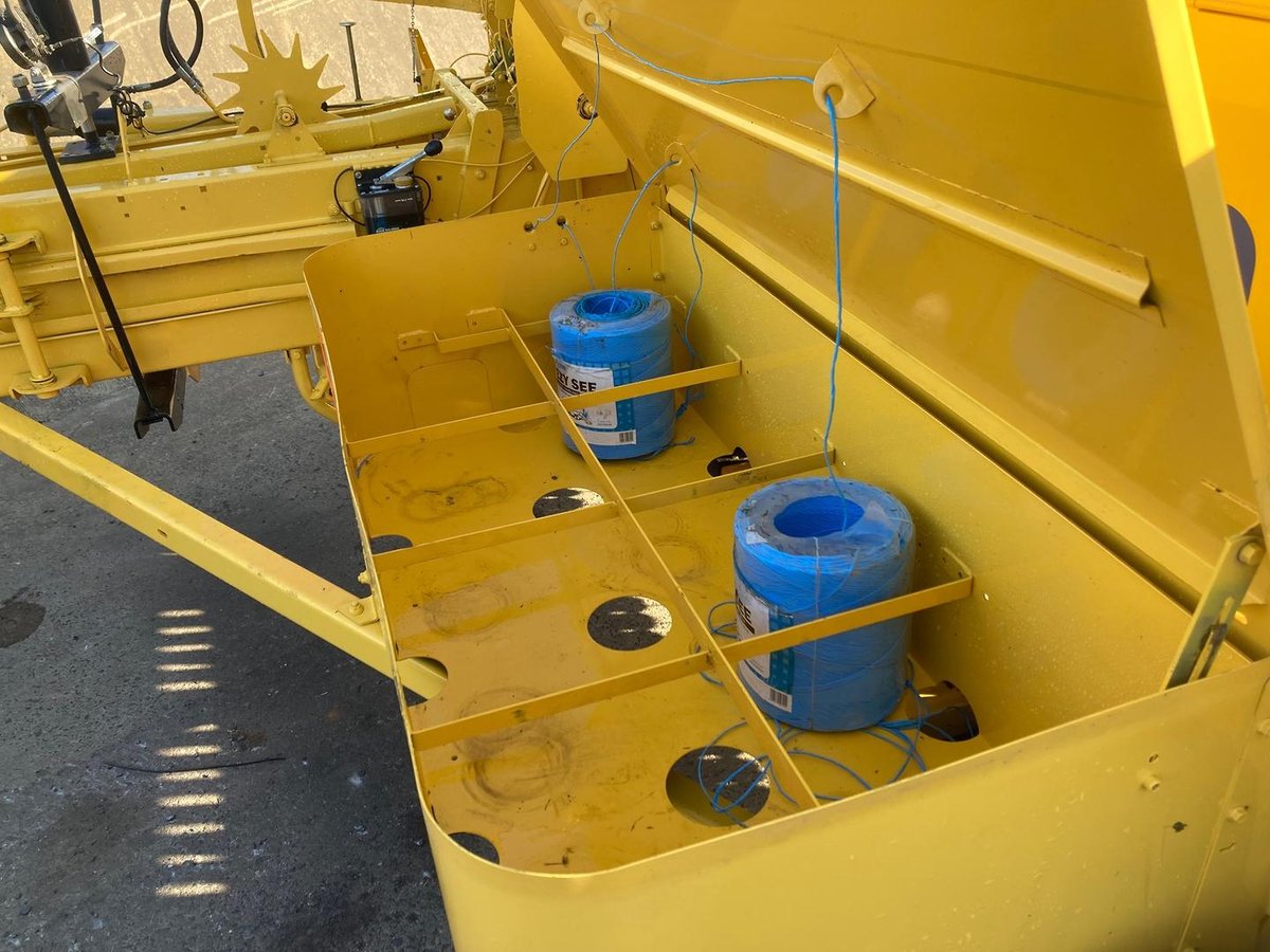 2025 New Holland 5070 image 10