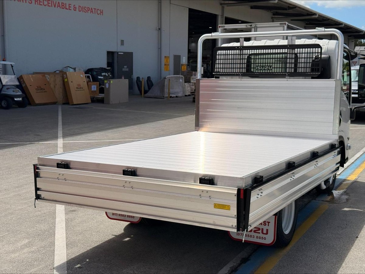 2026 Isuzu N Series NLR 45-150 DT D25 TRAYPACK image 18