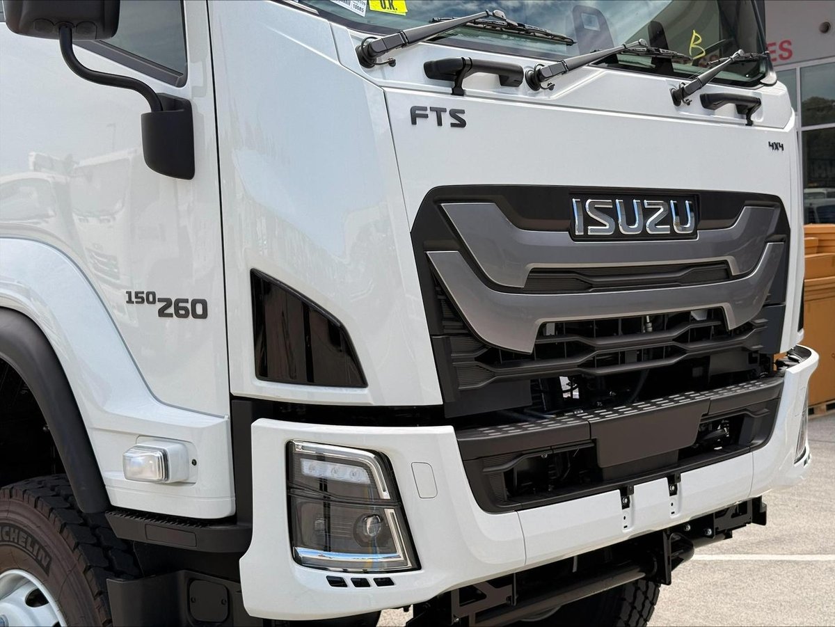 2026 Isuzu F Series image 9