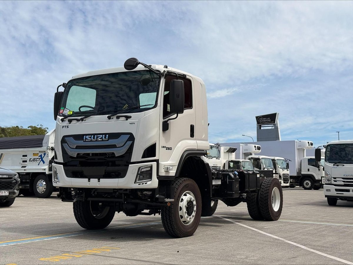 2026 Isuzu F Series image 3