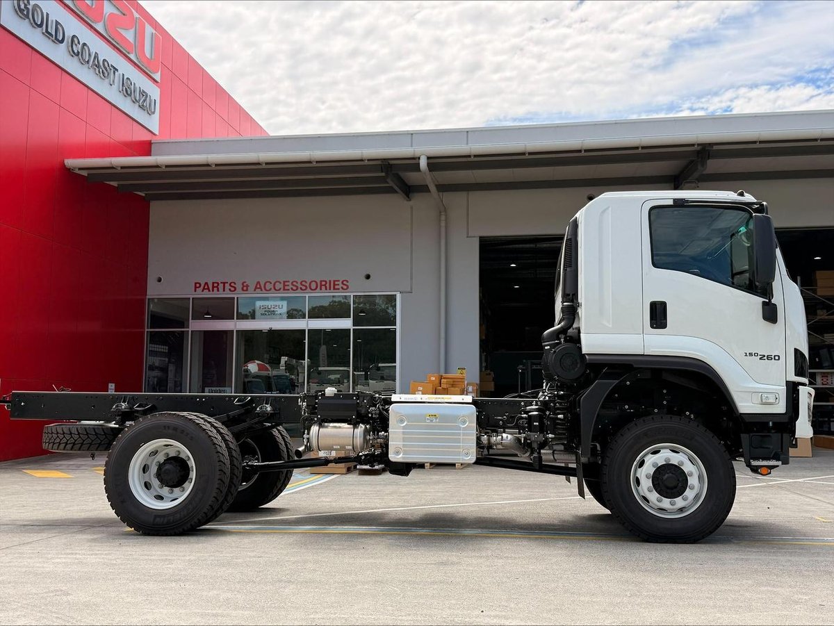 2026 Isuzu F Series image 8