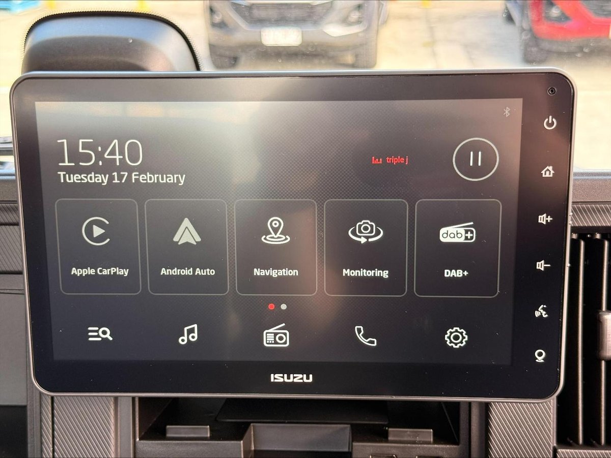 2026 Isuzu F Series image 30