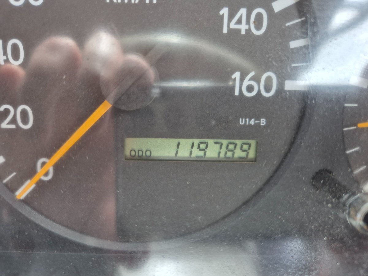 2010 Hino 716 - 300 Series 3 Ton Crew Cab Tray image 7