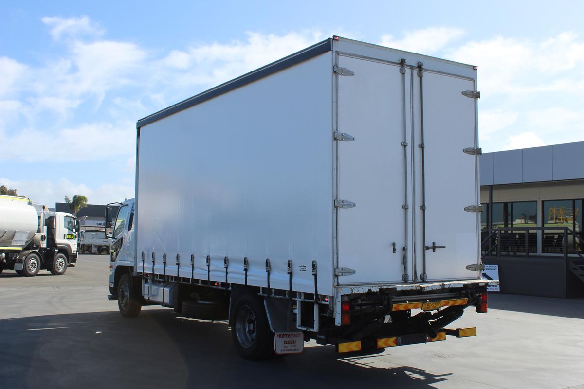 2015 Mitsubishi Fighter 1627 FUSO image 3