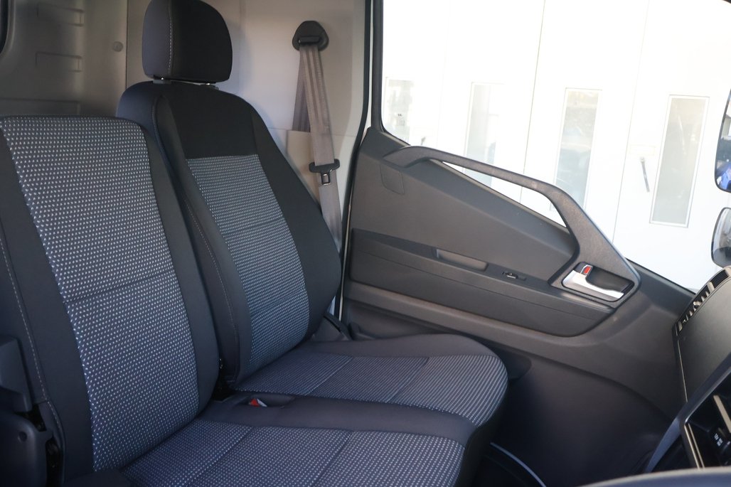 2025 Hyundai Ex8 Elwb image 17