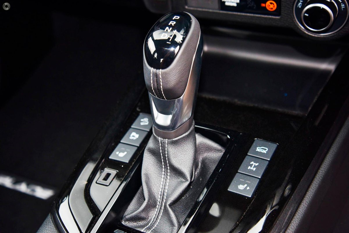 2025 Isuzu D-MAX BLADE MY25.5 4X4 Dual Range image 14