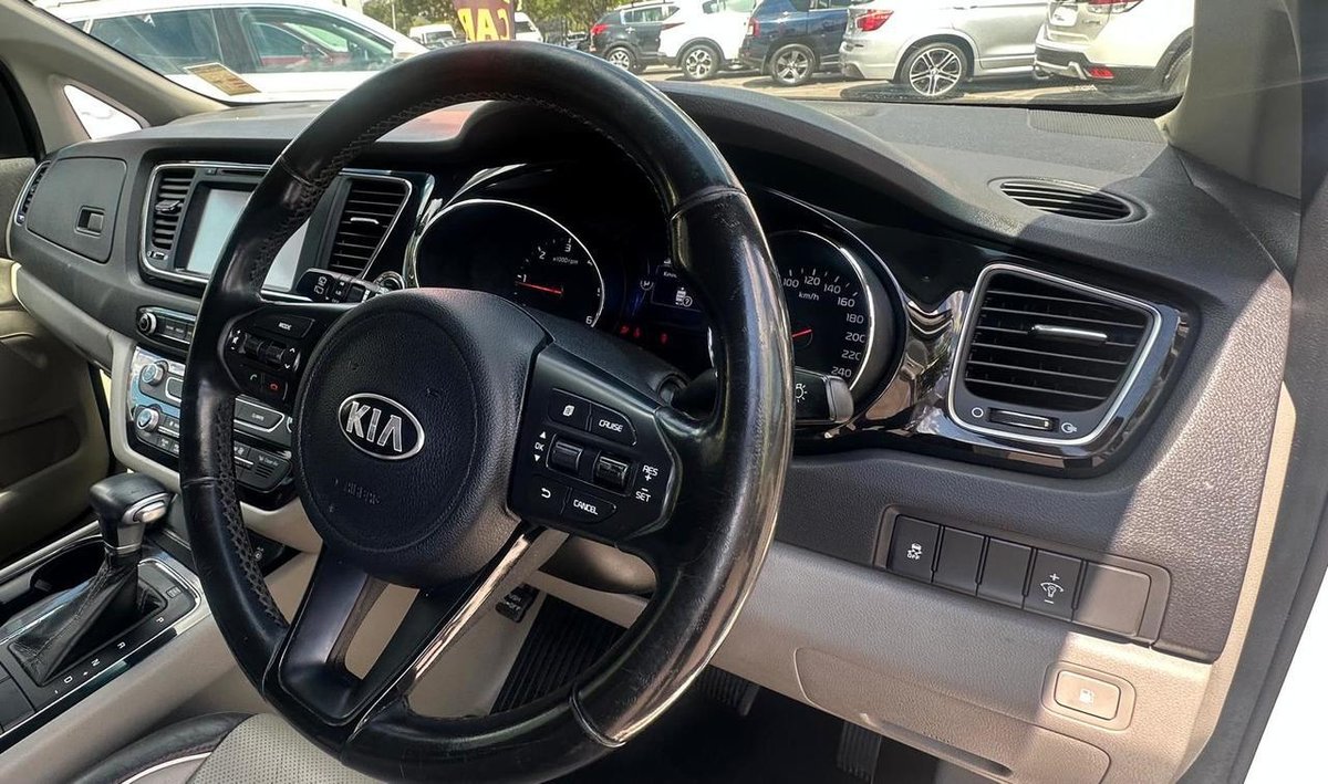 2017 Kia Carnival SLi YP MY17 image 13