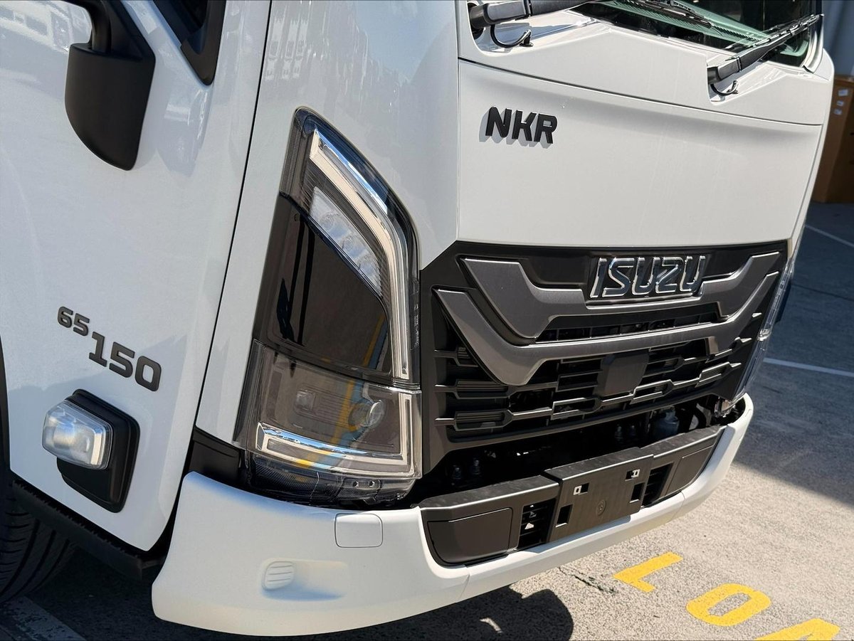 2026 Isuzu N Series image 10