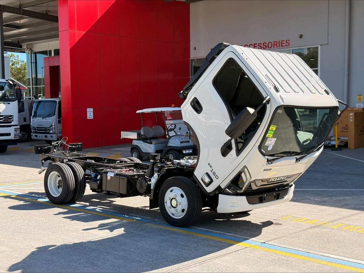 2026 Isuzu N Series image 12