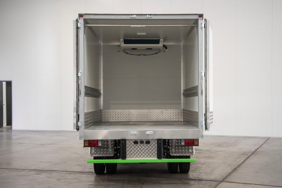 2025 Isuzu N Series NNR 45 150 image 8