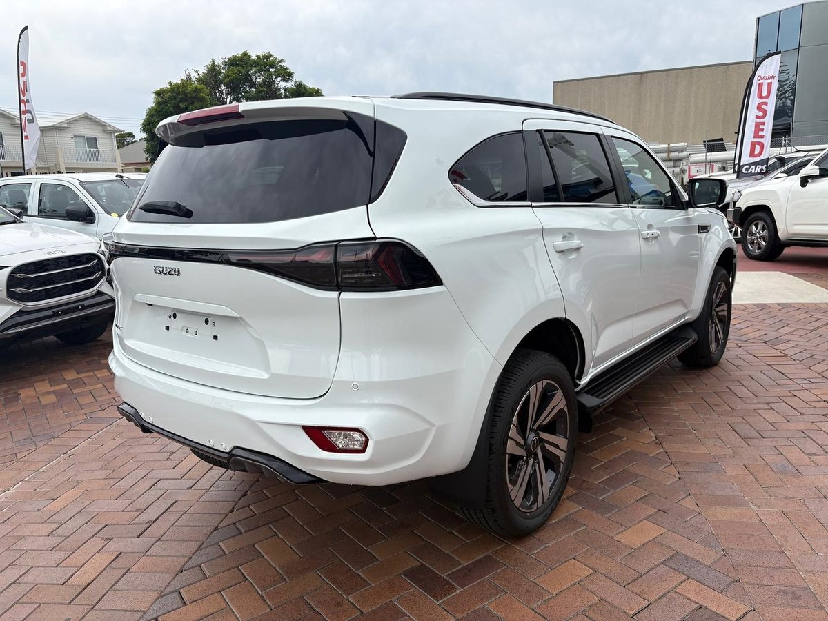 2026 Isuzu MU-X LS-T MY25.5 4X4 Dual Range image 8