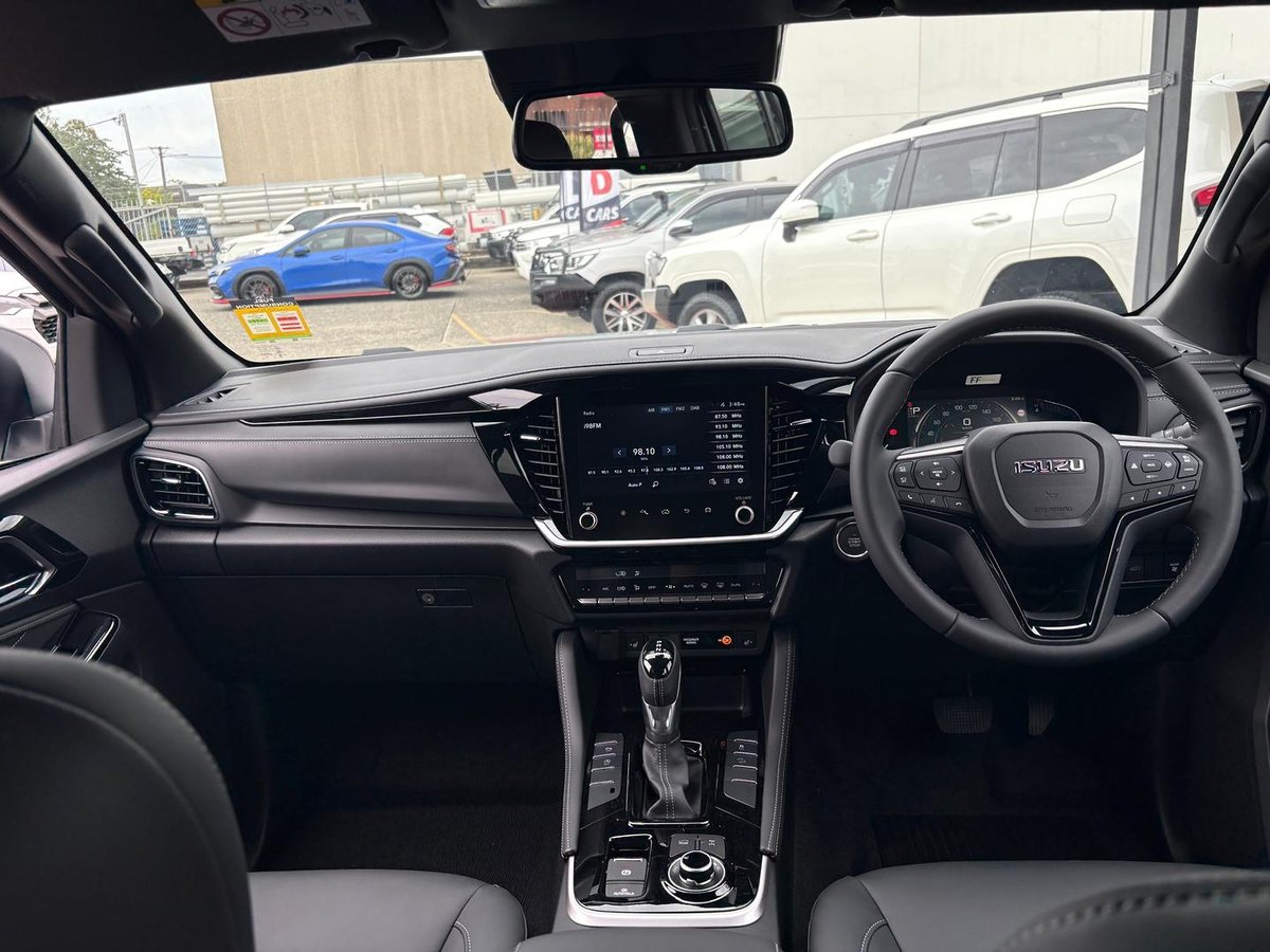 2026 Isuzu MU-X LS-T MY25.5 4X4 Dual Range image 30