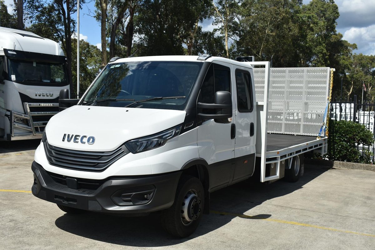 2023 Iveco Daily 70c18 image 5