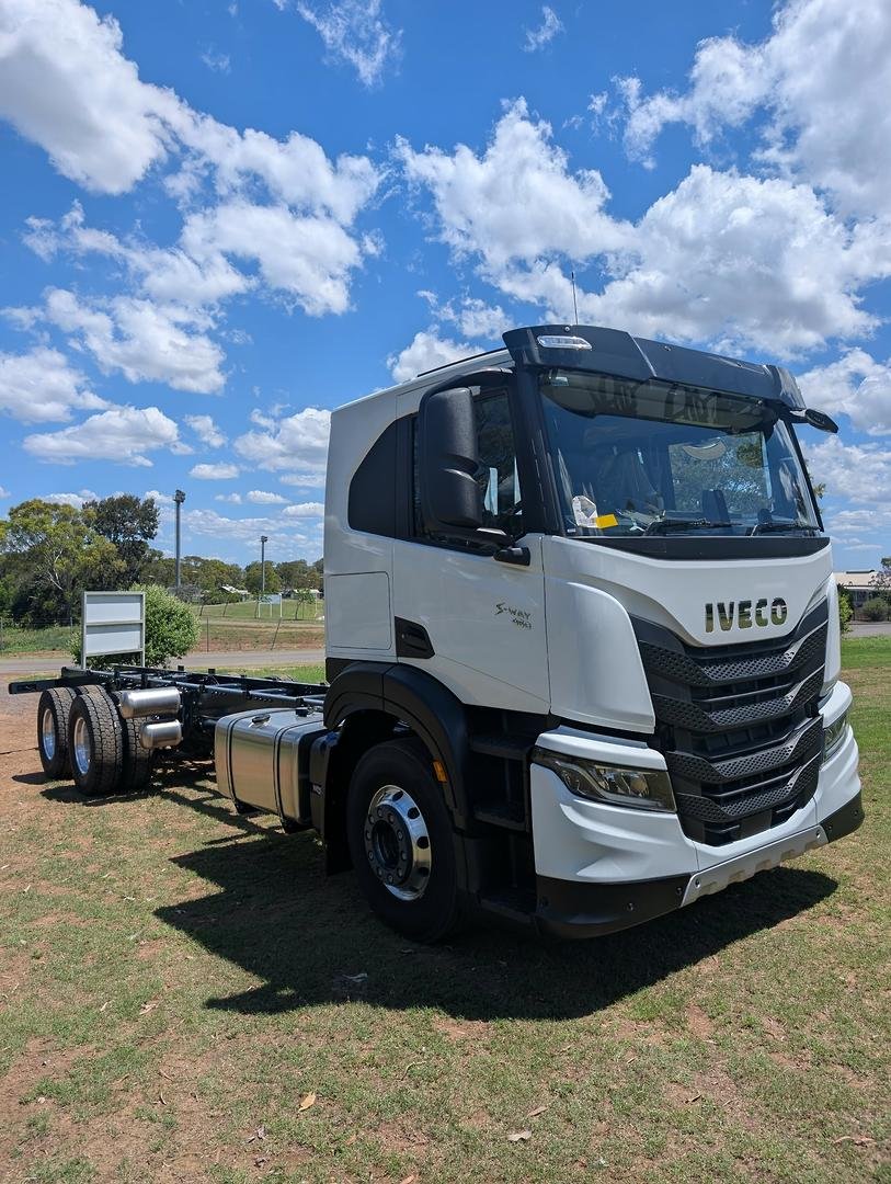 2025 Iveco S-Way AT230