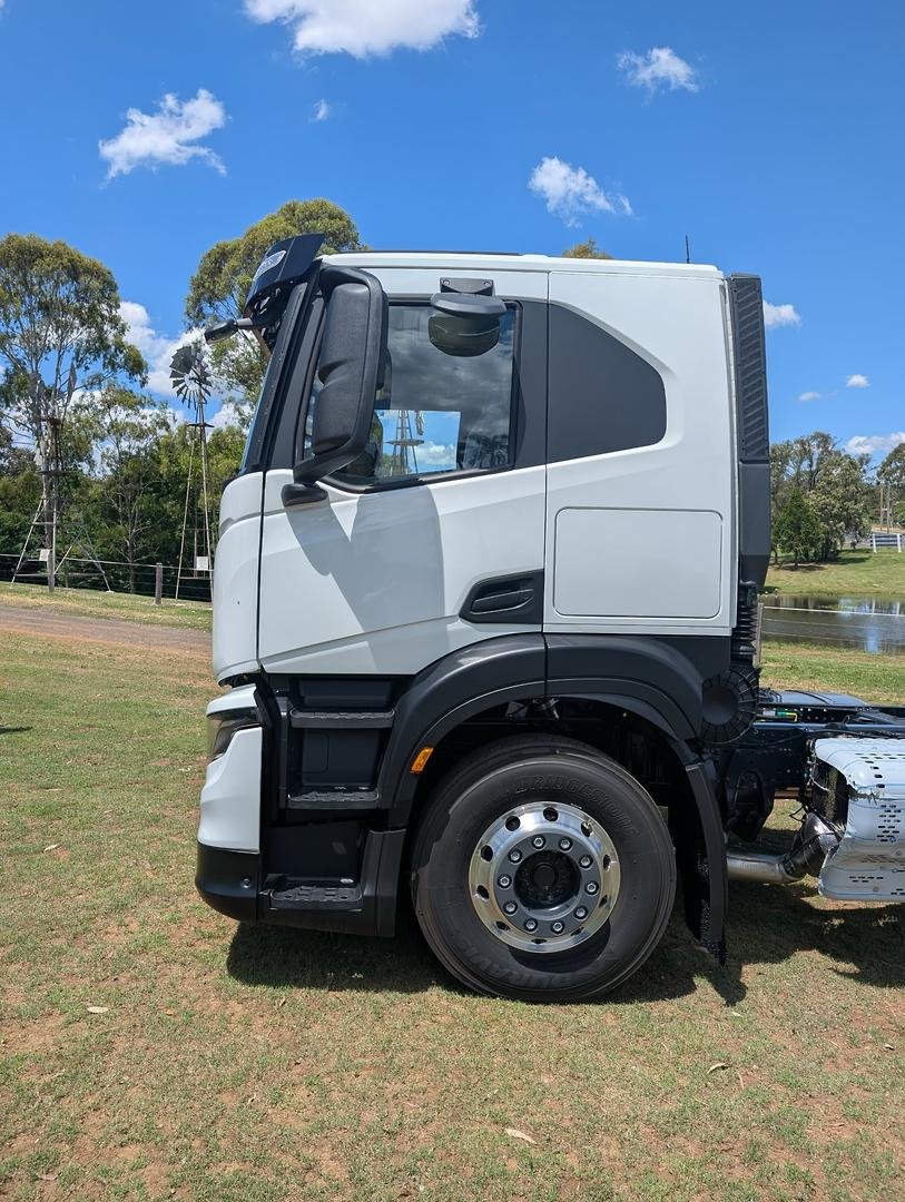 2025 Iveco S-Way AT230 image 5