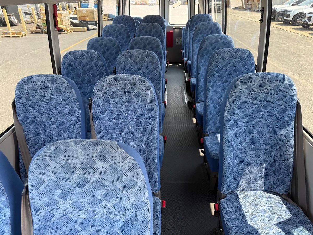 2022 Fuso Rosa Deluxe 25 Seater image 17