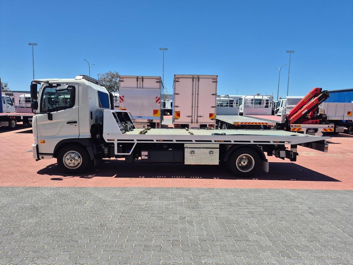 2019 Hino Fc 1022-500 Series 5 Ton Tilt Tray image 9