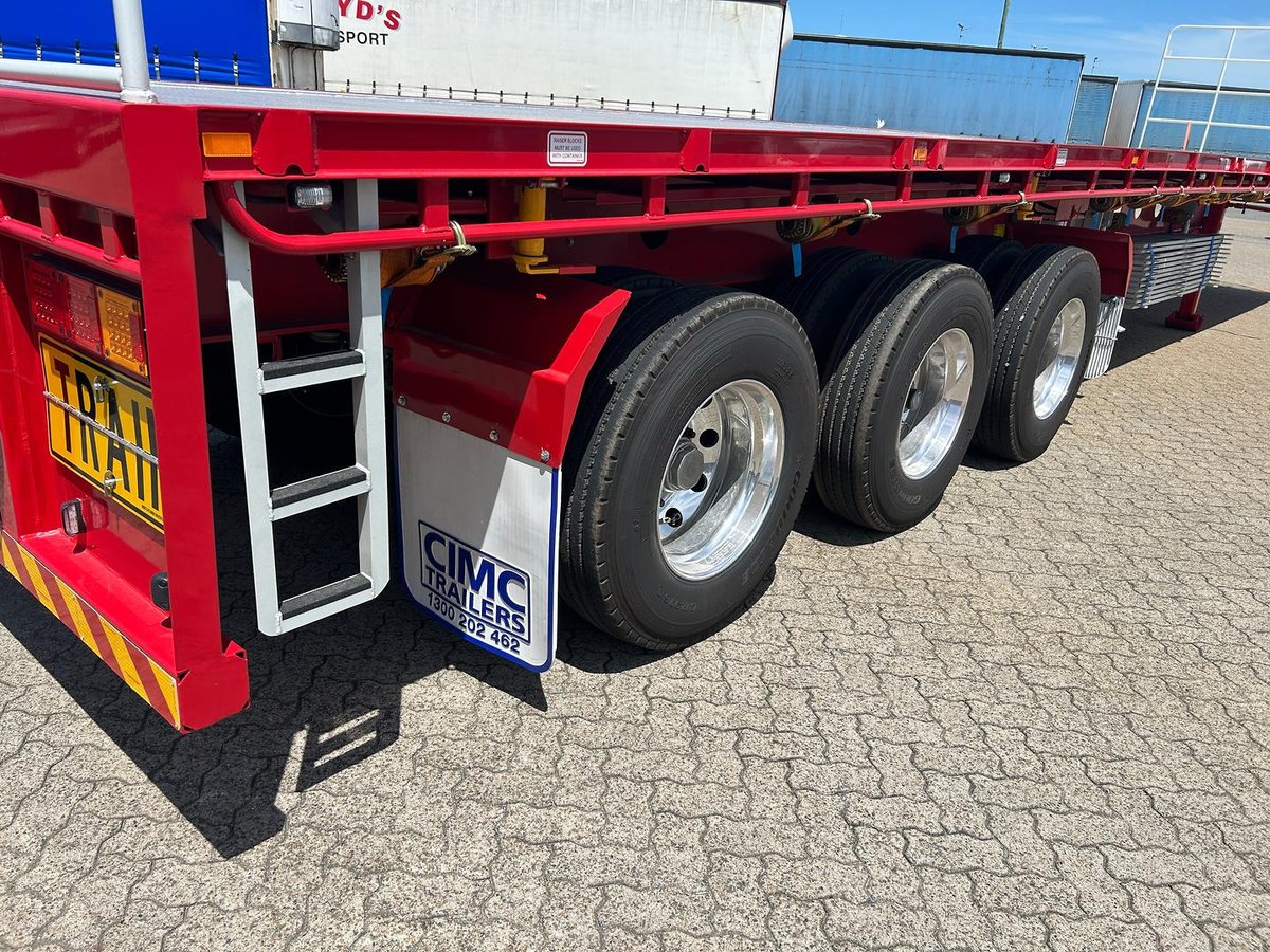 2025 Cimc 45' / 13.7m Flat Top B Trailer, In Brisbane Red image 11