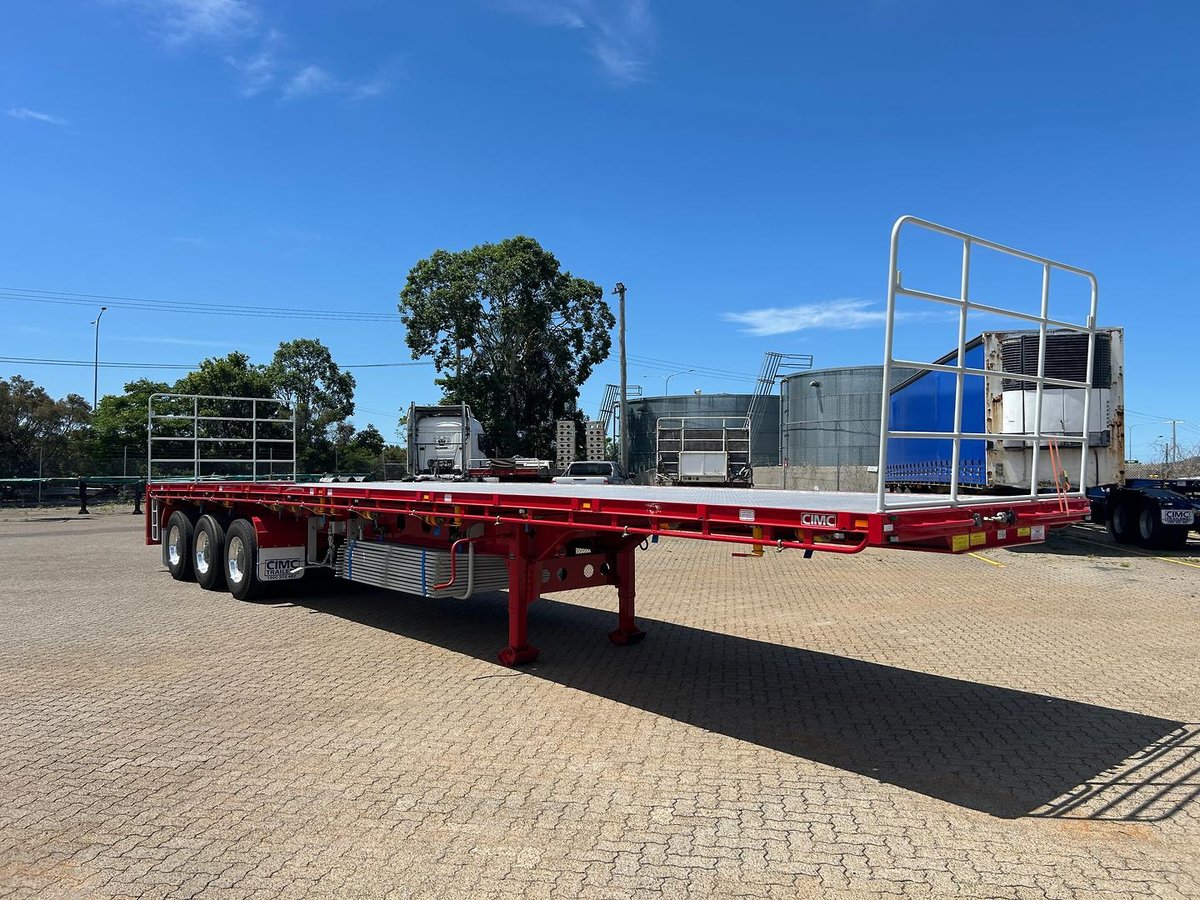 2025 Cimc 45' / 13.7m Flat Top B Trailer, In Brisbane Red image 3