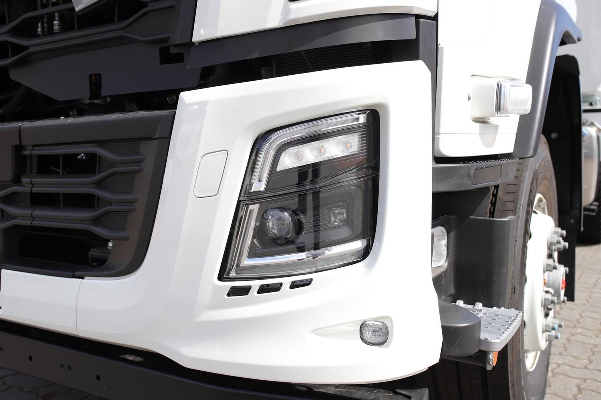 2025 Isuzu Fvz 260-300 Auto 6X4 Tipper image 11