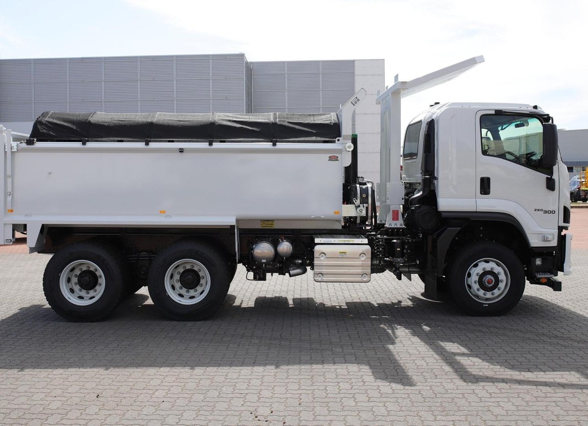 2025 Isuzu Fvz 260-300 Auto 6X4 Tipper image 5
