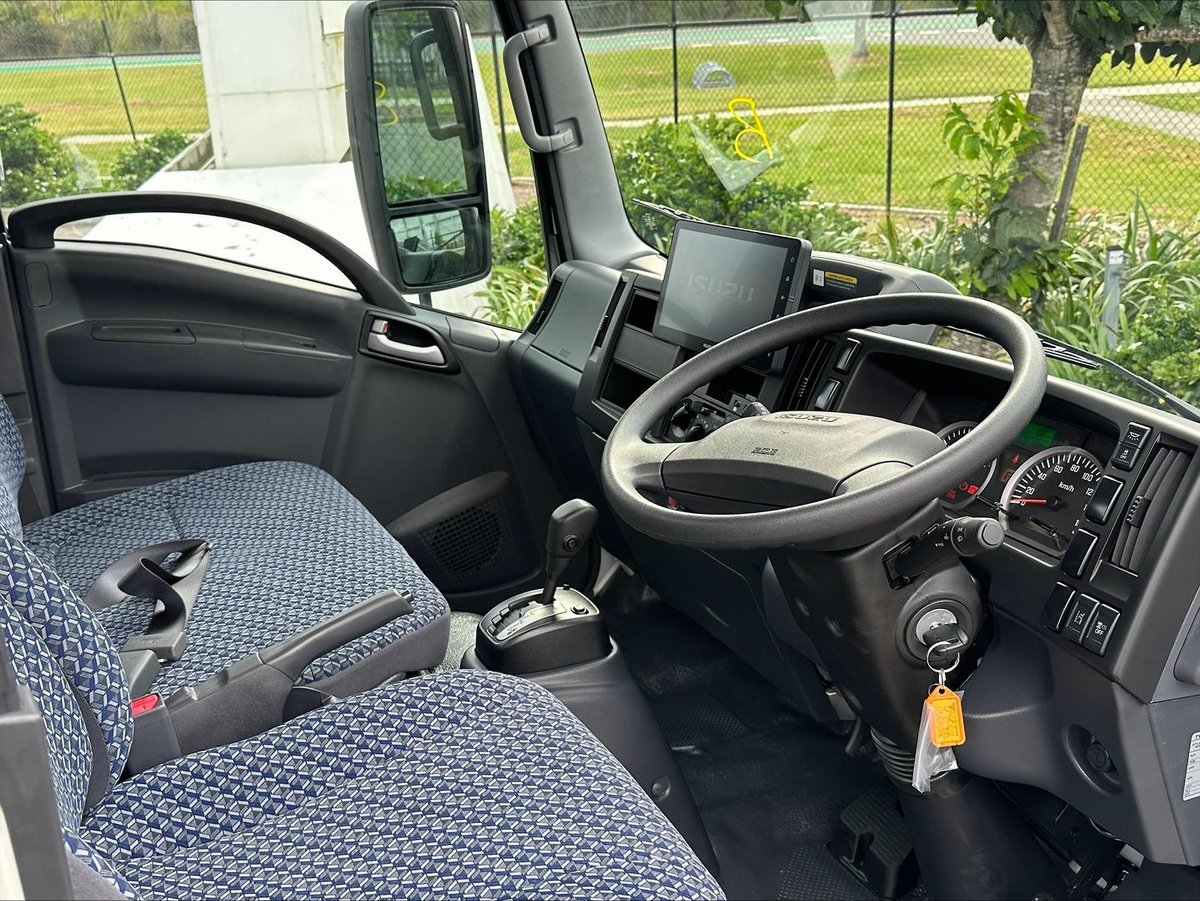 2025 Isuzu N Series image 11
