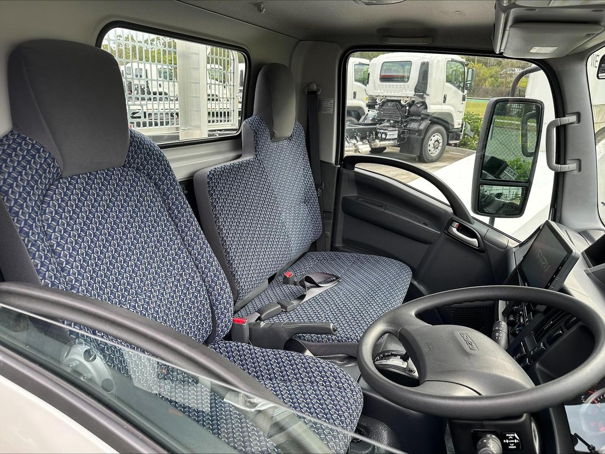 2025 Isuzu N Series image 12