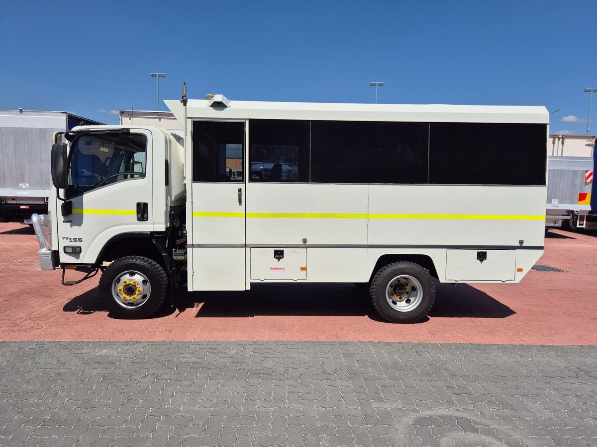 2020 Isuzu Trucks Nps75-155 Amt 4x4 Coach 18 Seat Bus image 19