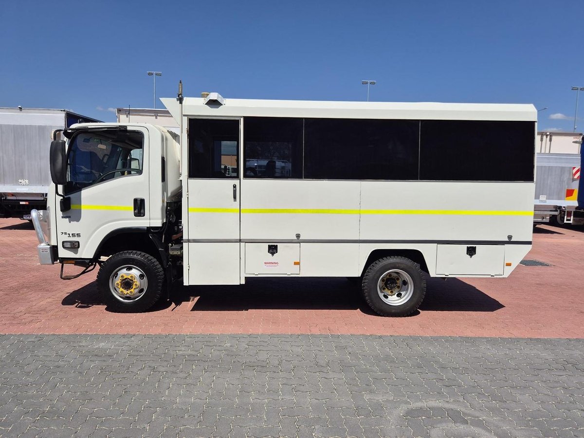 2020 Isuzu Nps75-155 Amt 4X4 Coach 18 Seat Bus image 6