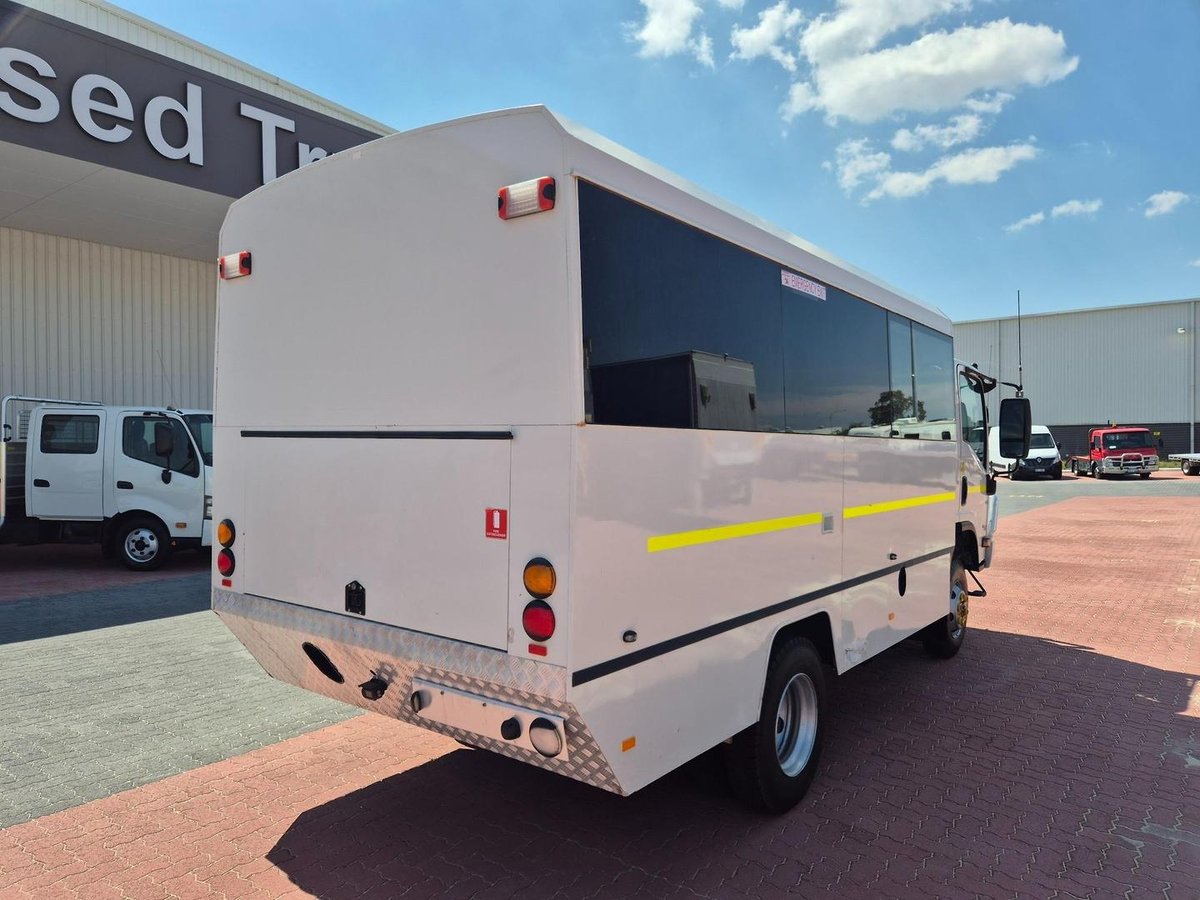 2020 Isuzu Nps75-155 Amt 4X4 Coach 18 Seat Bus image 16