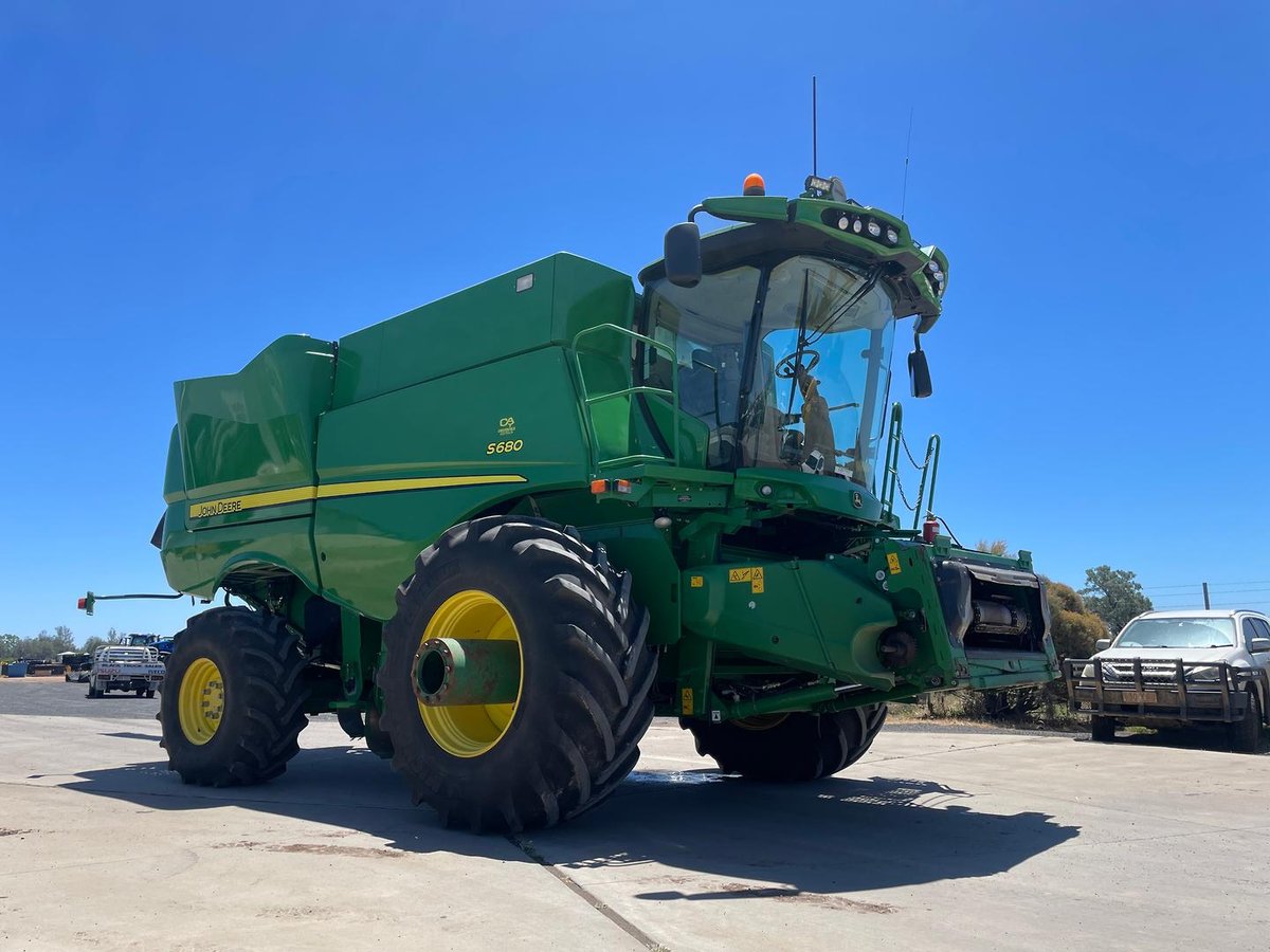 2017 John Deere S680 image 7