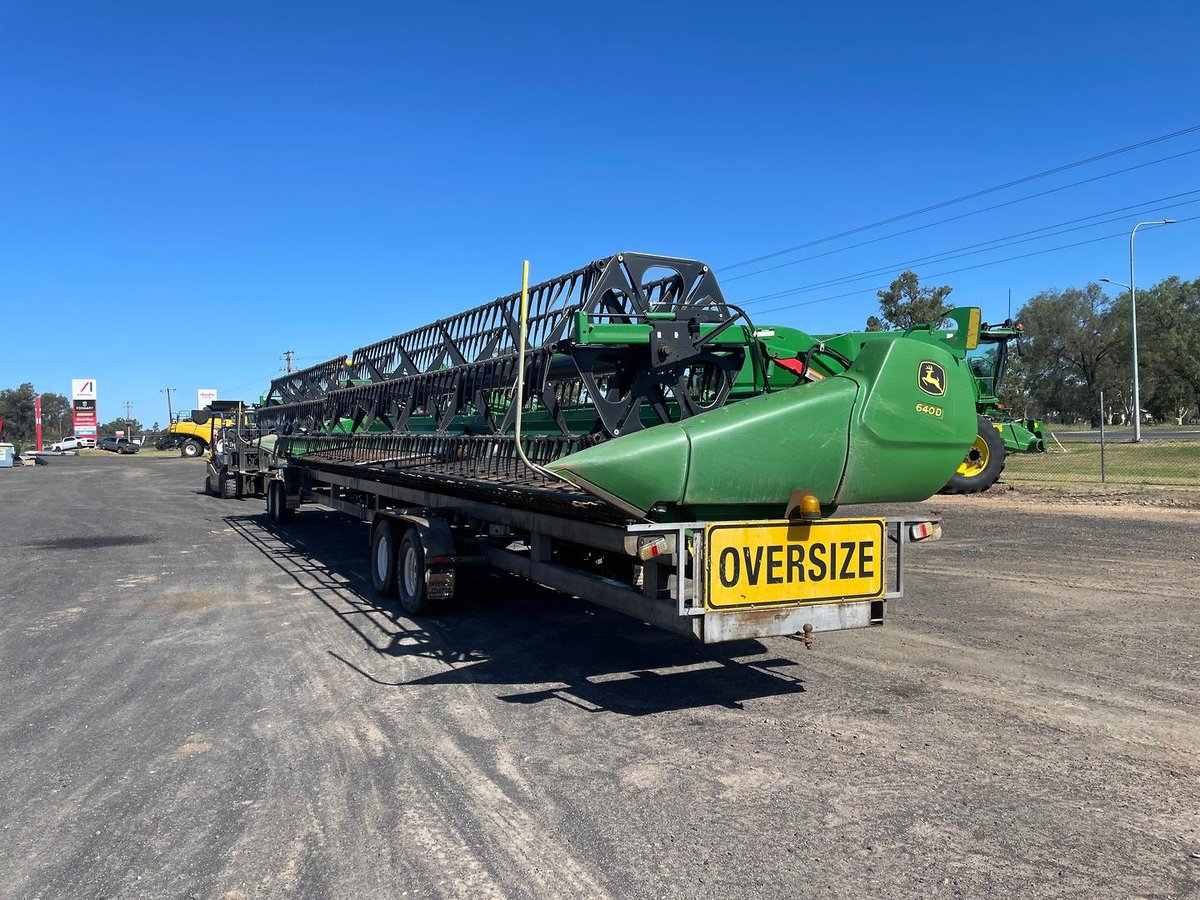2017 John Deere S680 image 14